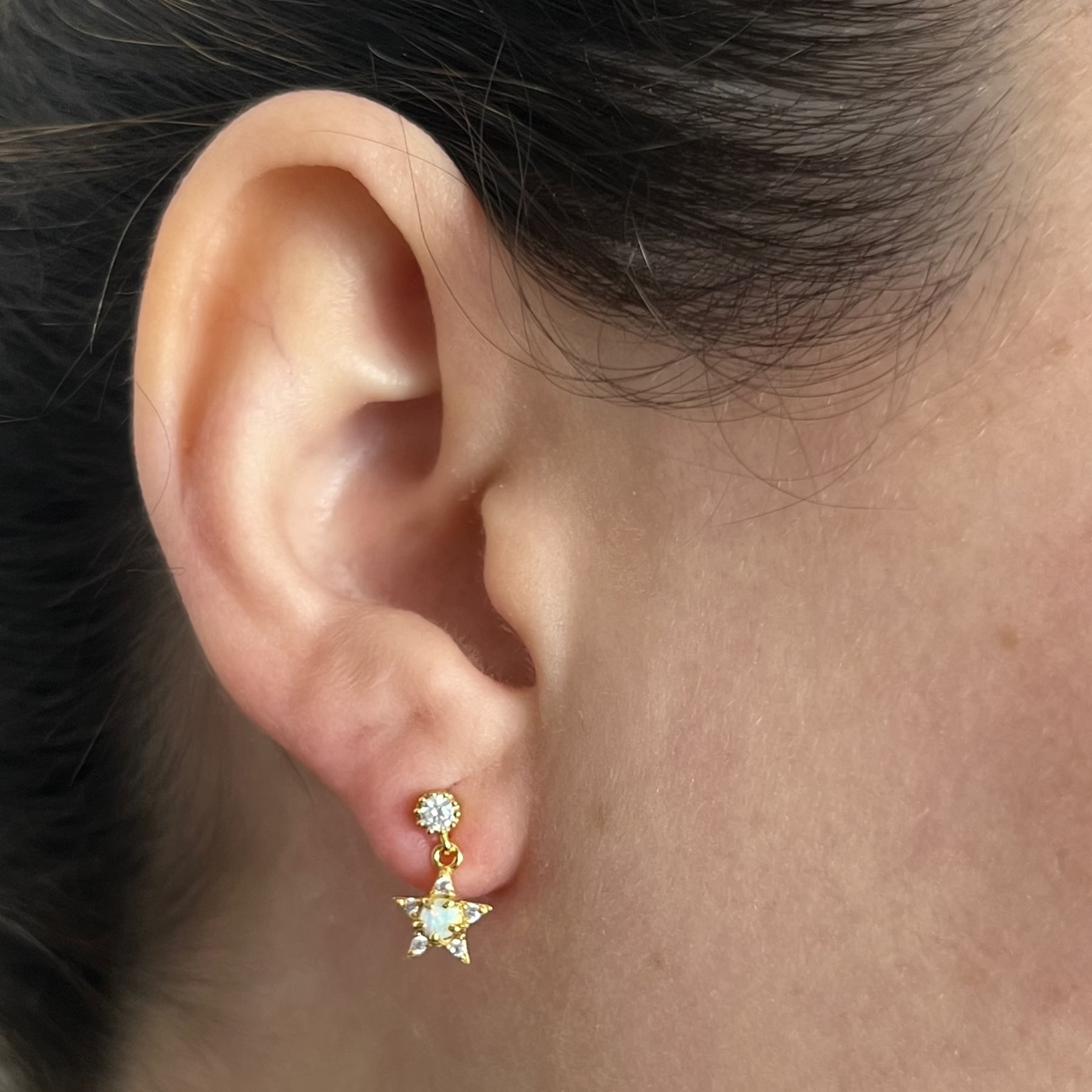 Piercing Estrella con Ópalo