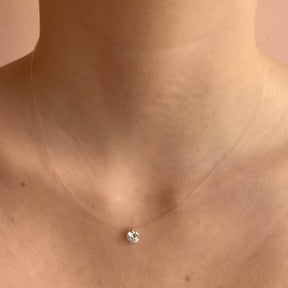Invisible String Cz